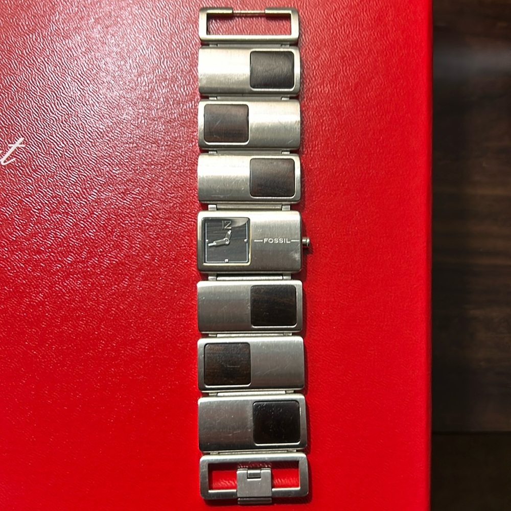 Women’s fossil watch